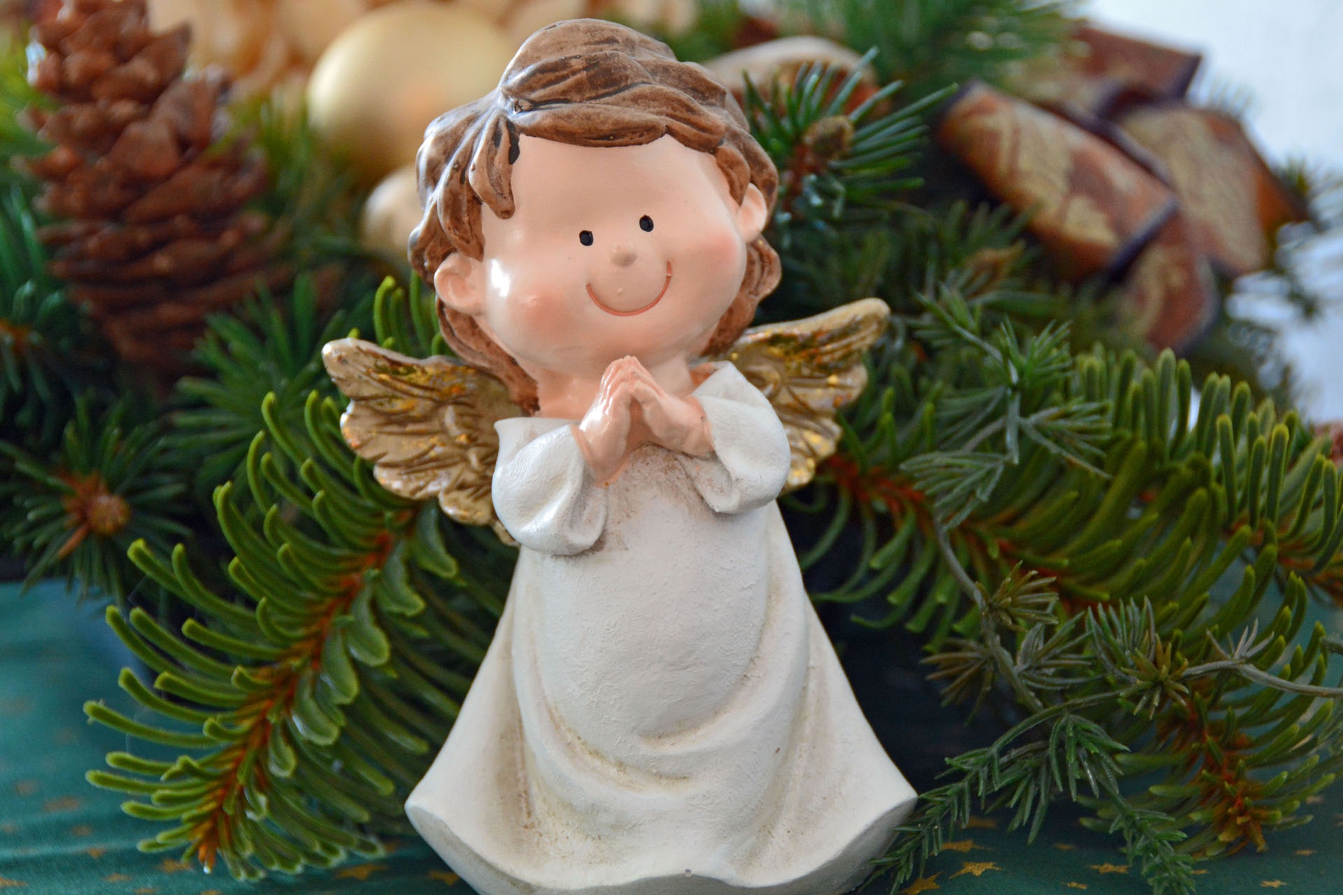 tree-book-wing-flower-decoration-christmas-toy-christmas-tree-smile-christmas-decoration-christmas-angel-holly-angel-figure-faith-greeting-card-satisfaction-harmony-christmas-balls-pine-cones